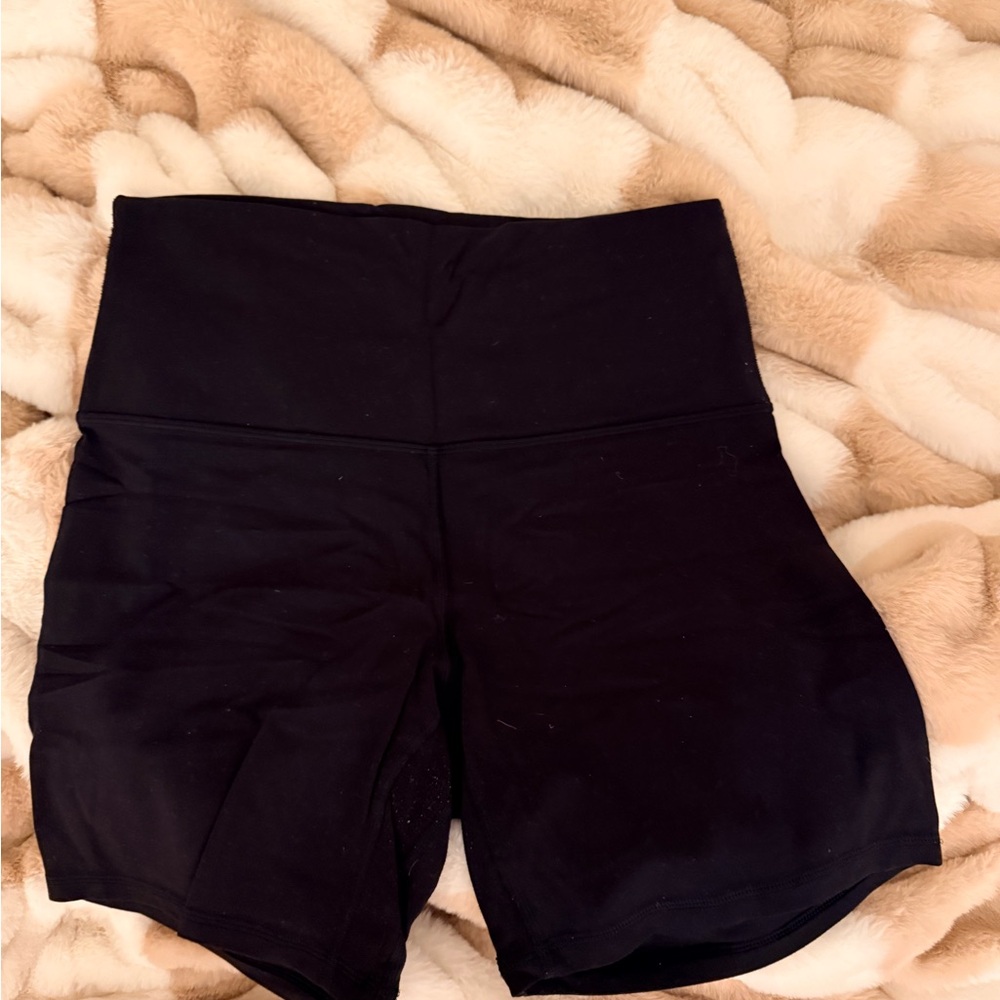 lululemon athletica Black High-Rise align Bike Shorts size 8!